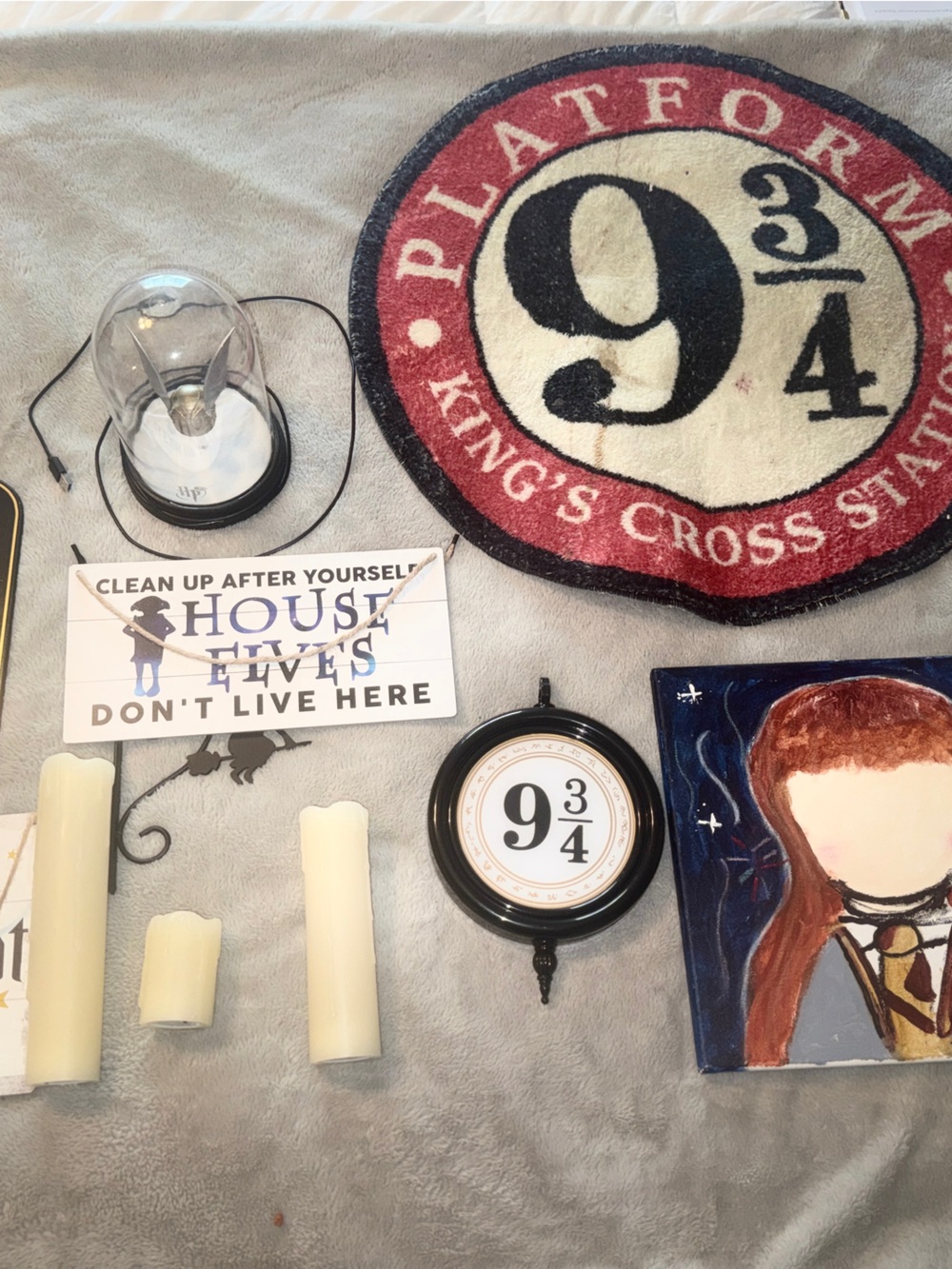 Harry Potter 12-Piece Room Decor & Collectibles Lot